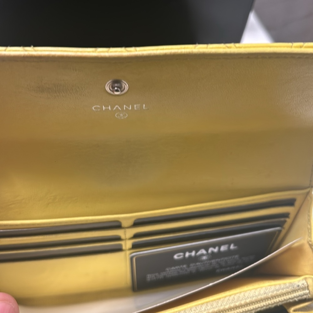 Chanel Matelasse Long Yellow wallet - Picture 6 of 10